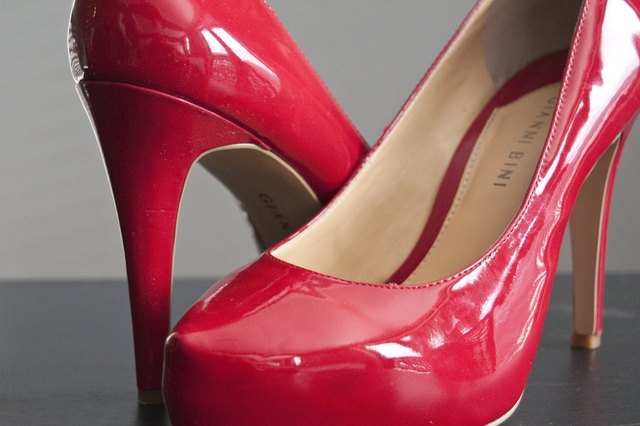 what-color-shoes-do-you-wear-with-a-red-formal-dress-leaftv