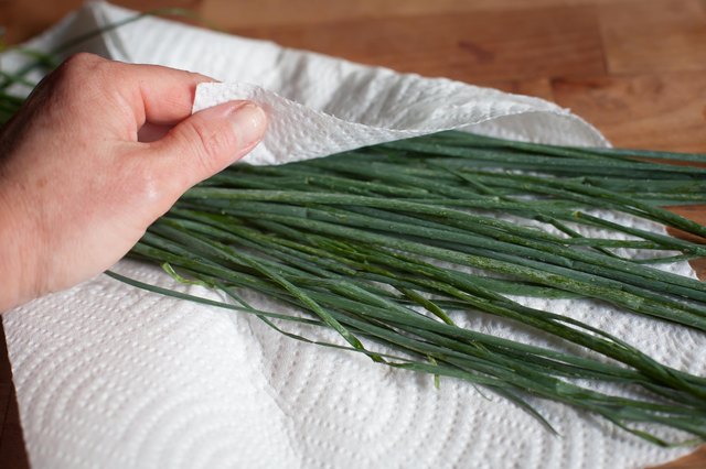 How to Dry Chives | LEAFtv