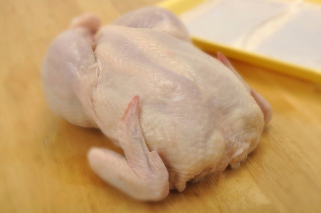 How to Remove Giblets From a Whole Chicken | LEAFtv