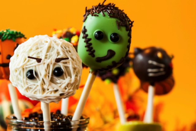 Americans buy 1 million pounds of candy each year to distribute on Halloween.