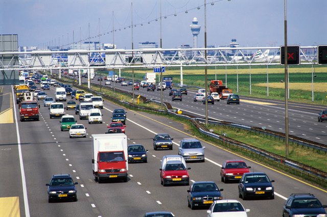 What's an articulated lorry in a dual carriageway tailback?