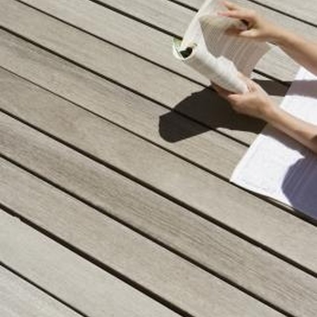 What Kind of Stain Will Put a Shine on an Outdoor Deck? | HomeSteady