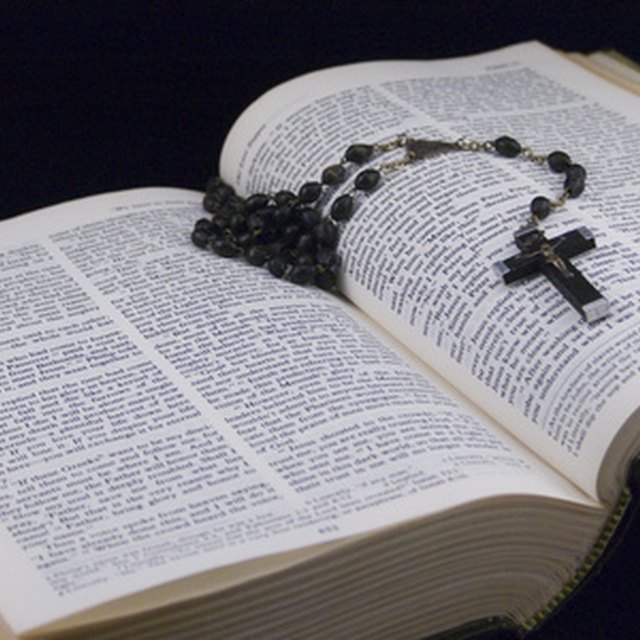 What Type Of Bible Do Catholics Read Or Use Synonym