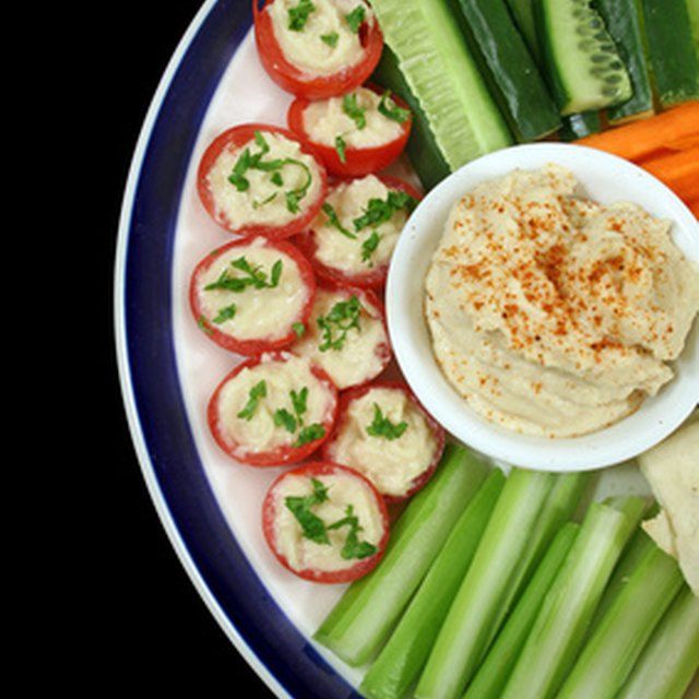 Ideas for a Light Business Meeting Lunch | Bizfluent