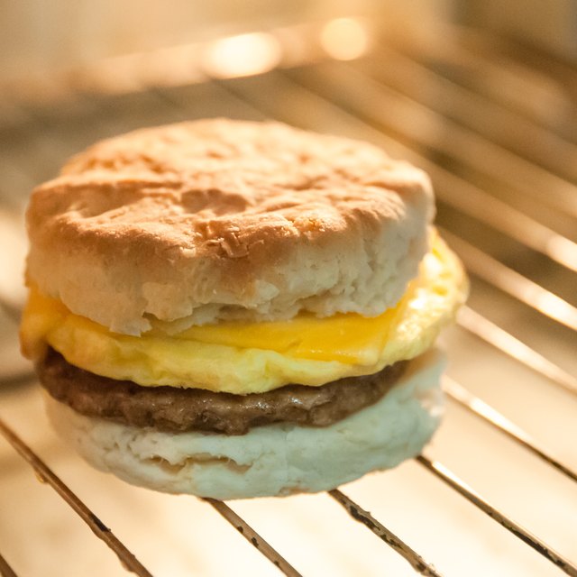 how many calories in a mcdonalds egg muffin