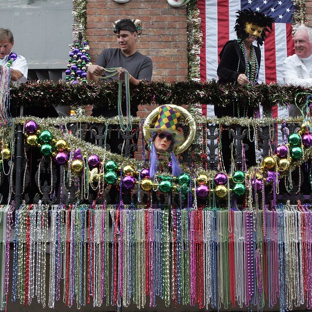 what do the mardi gras beads mean