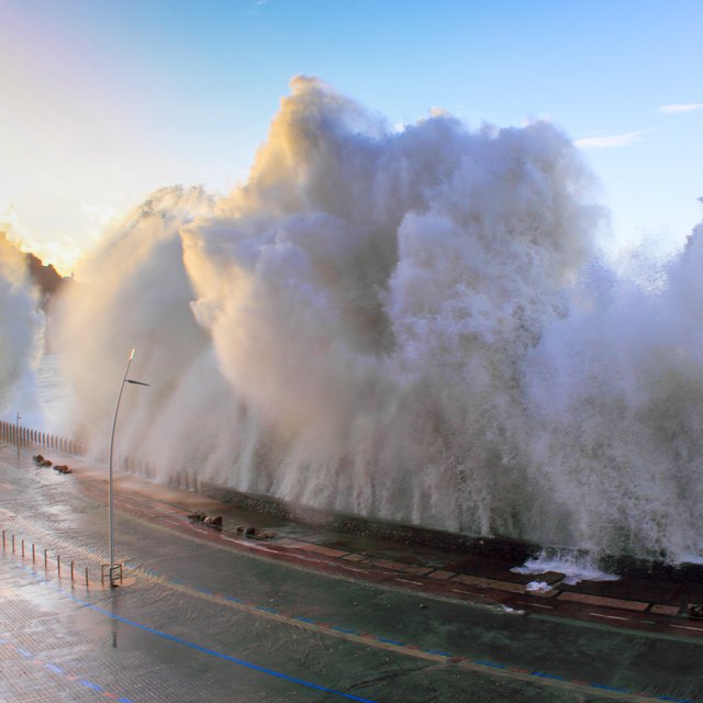 what-happens-after-a-tsunami-occurs-sciencing