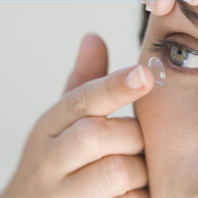 Contact Lenses: Daily Vs. Bi-Weekly | Our Everyday Life