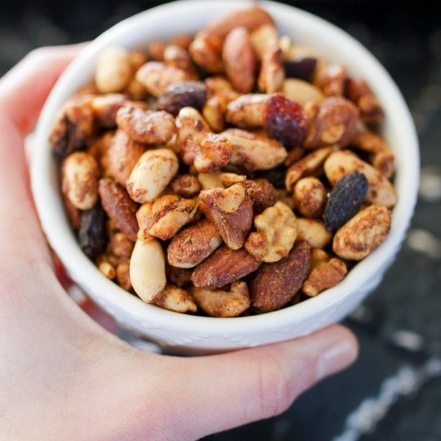 5-tips-for-making-a-healthier-trail-mix-leaftv