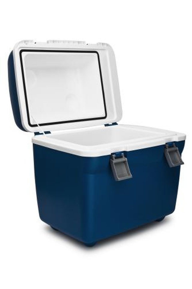 How to Clean Mold Off of a Boat Cooler