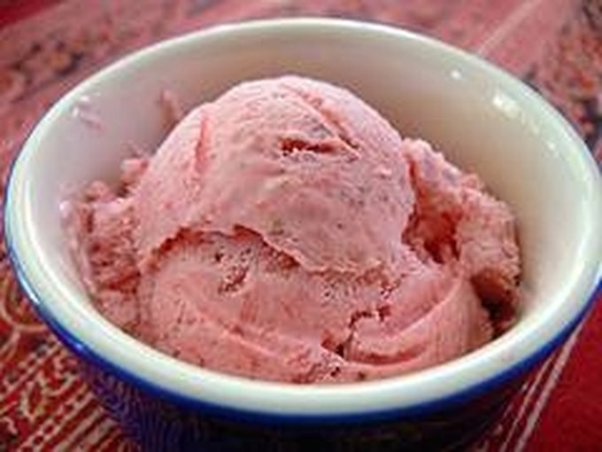 how-to-make-homemade-ice-cream-with-rock-salt-leaftv