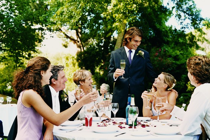 How To Plan A Backyard Wedding On A Budget Budgeting Money