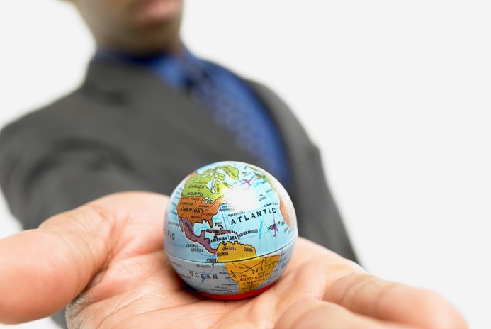 How are non qualified stock options taxed in the us