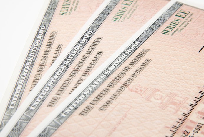 Does Removing the Name of a Deceased Owner From a Savings Bond Create a Taxable Event?