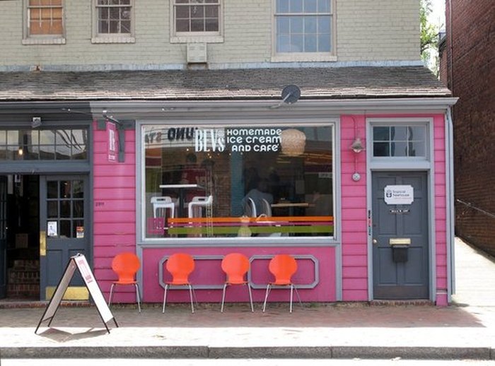 Ice Cream Shop and Small Restaurant