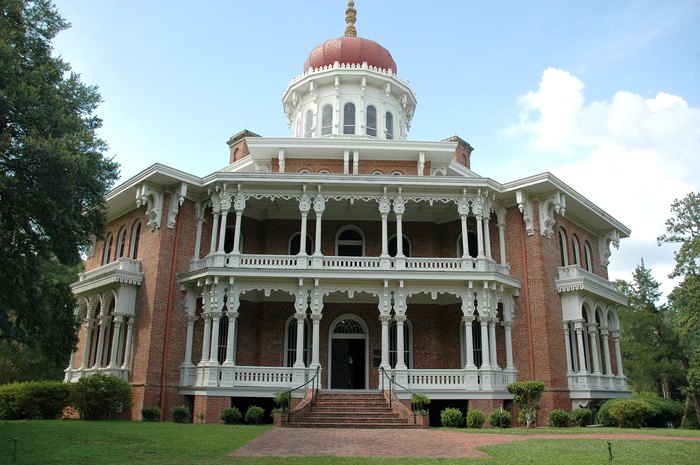 11 Mississippi Homes Rich In History