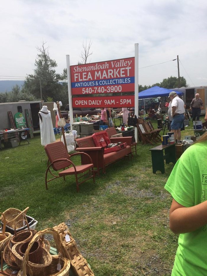 12 Best Flea Markets In Virginia Where You'll Find Awesome Stuff