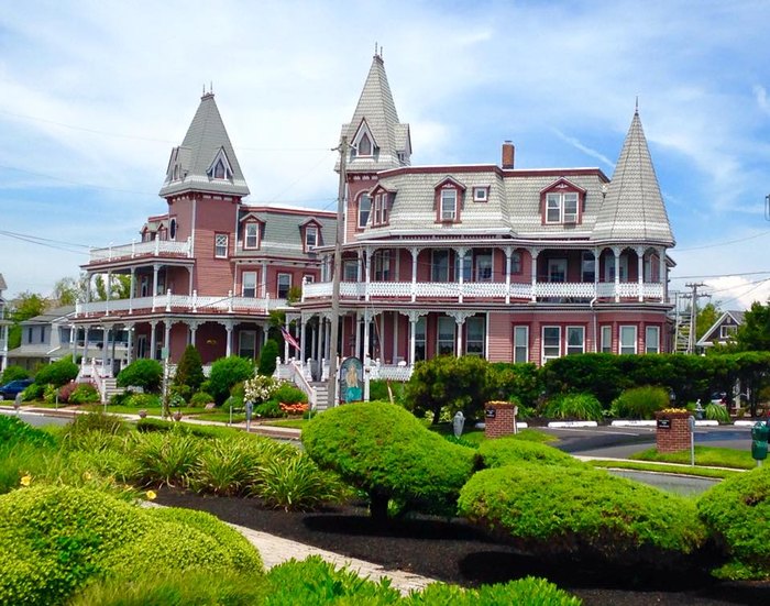 Spend The Night: Creepy Haunted Hotels In New Jersey