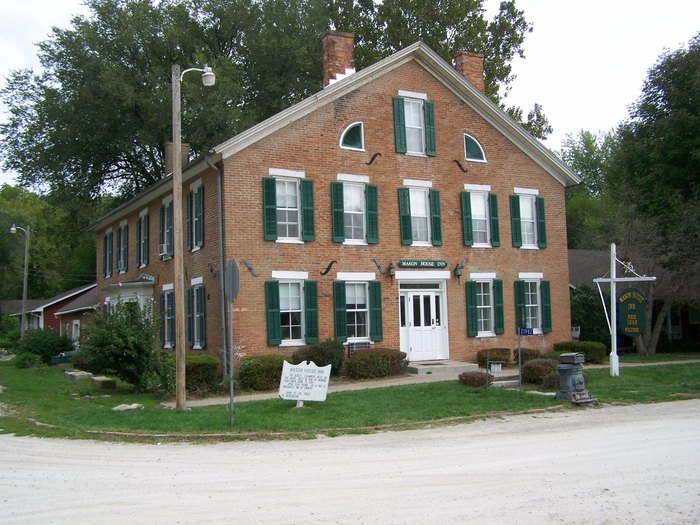 Carriage house turned B&B charms Old Louisville