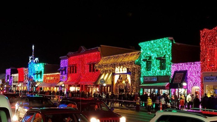 Here Are The Best Christmas Towns In Michigan For The Holidays