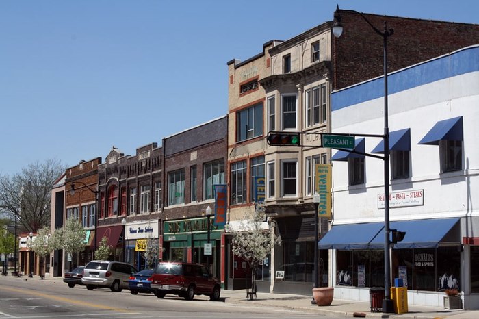 10 Small Towns With The Most Beautiful Wisconsin Main Streets