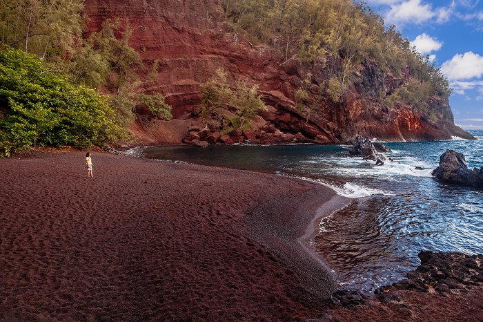 8 Jaw Dropping Colored Sand Beaches In Hawaii