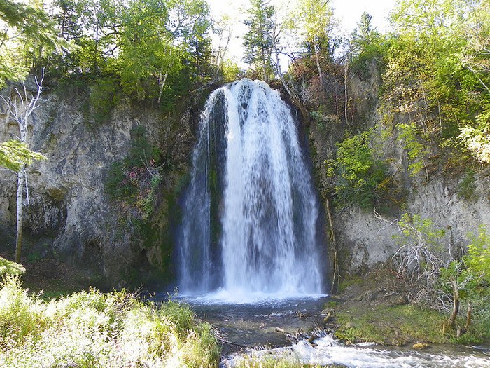 South Dakota waterfalls road trip - Spearfish Falls