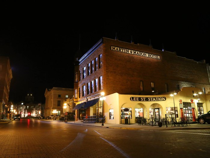 Martin Mason Hotel