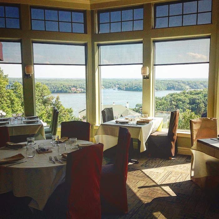 The 17 Best Waterfront Restaurants In Missouri