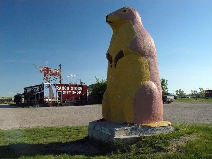 weird tourist attractions south dakota