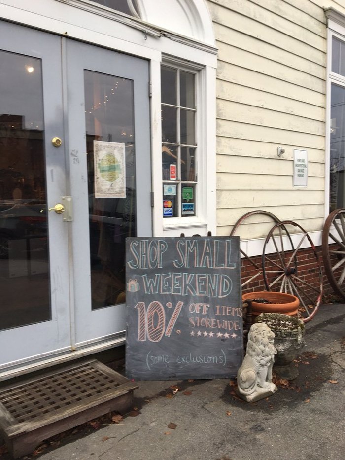 These Are Our Picks For The Best Flea Markets In Maine