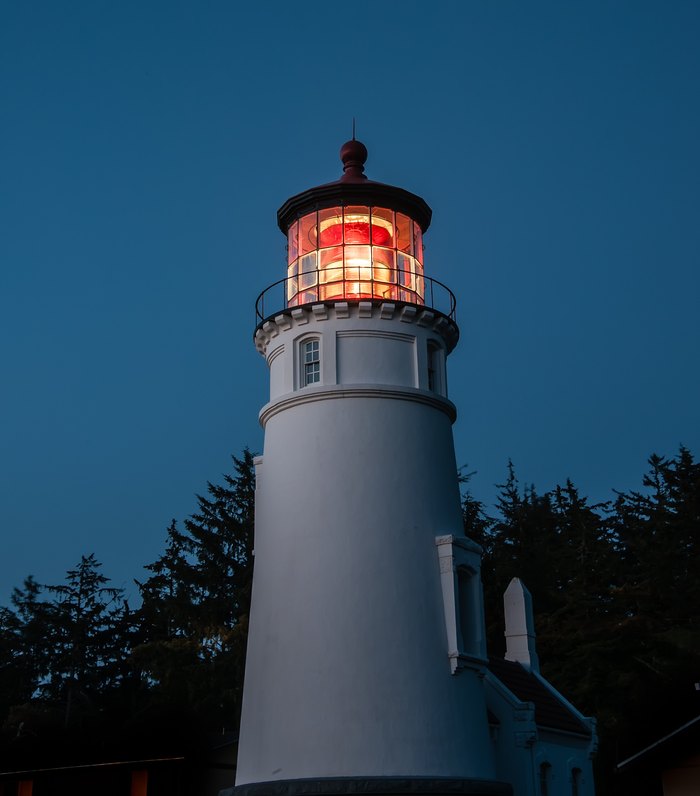 Take A Dreamily Beautiful Lighthouse Road Trip In Oregon