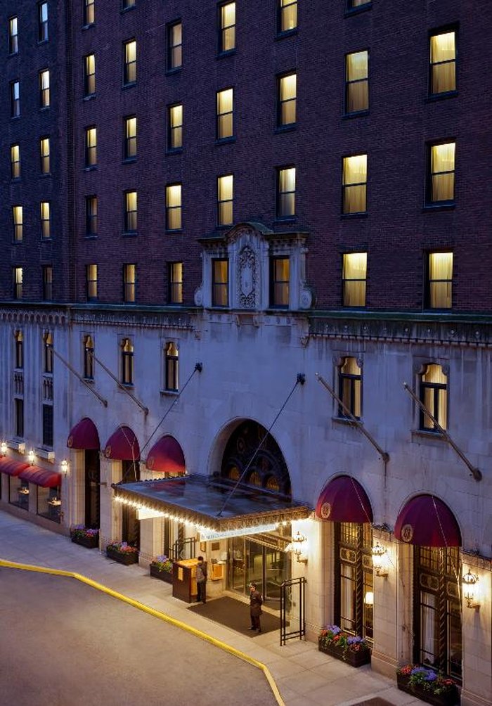 The Millennium Knickerbocker Is A Historic Hotel In Chicago Illinois 