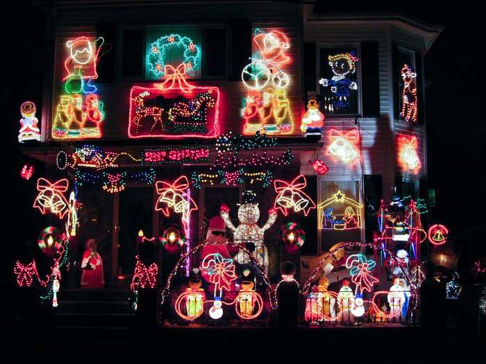 Road Trip To See The Best Christmas Lights In Massachusetts