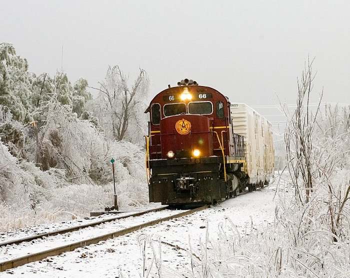 Everyone Should Take The Magical Holiday Train Ride In Arkansas
