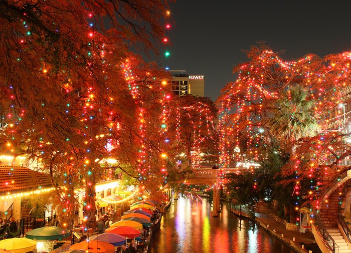 The 11 Best Christmas Lights In Texas