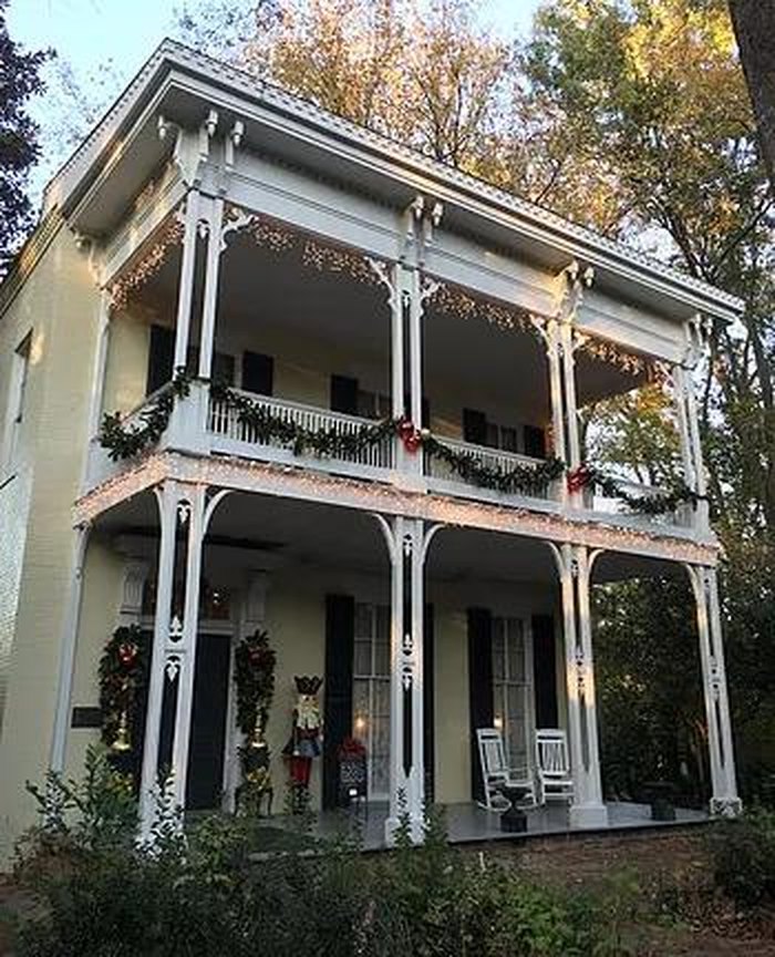 places to visit in mississippi in december