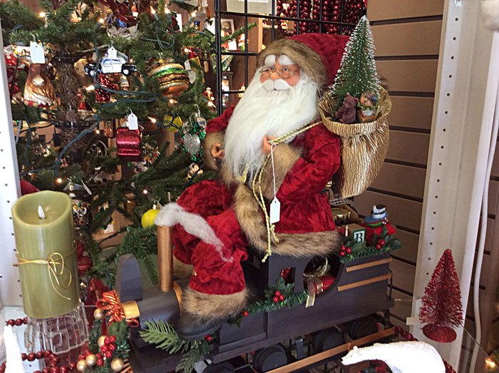 9 Of The Best Christmas Decoration Stores In South Carolina