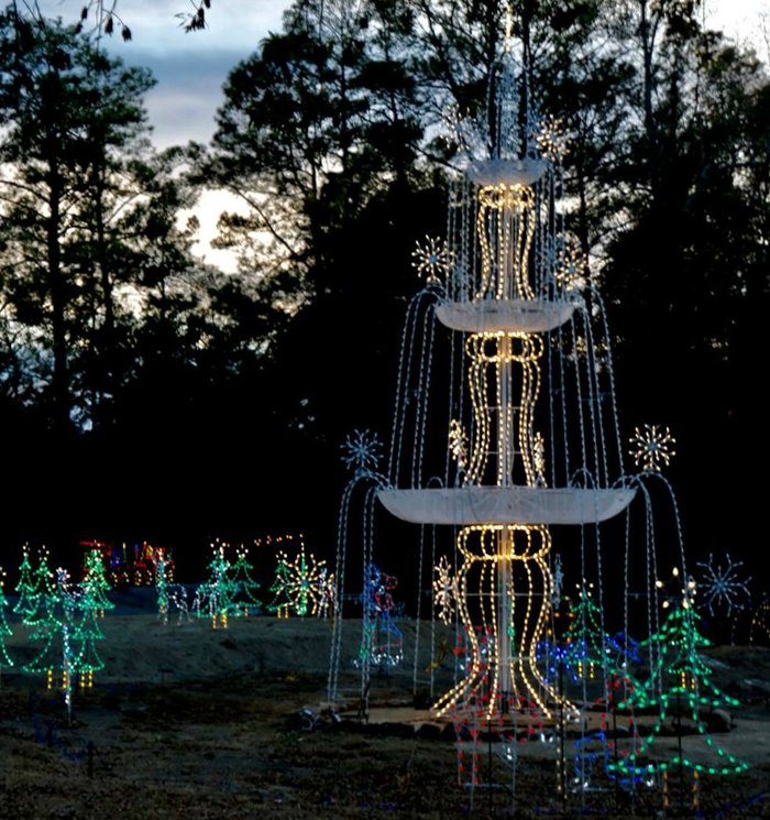 The 9 Best, Most Magical Christmas Towns In Alabama