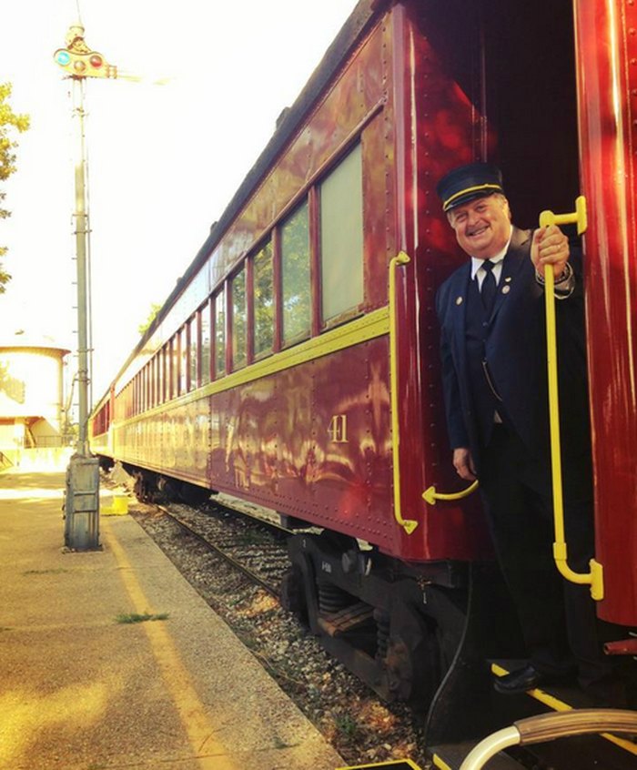 The Texas State Railroad Has The Best Polar Express Train Ride In Texas