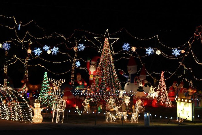 The Family Light Display In Arkansas That Will Fill You With Holiday Spirit