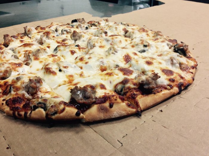 The 11 Best, Most Delicious Pizza Places In Minnesota