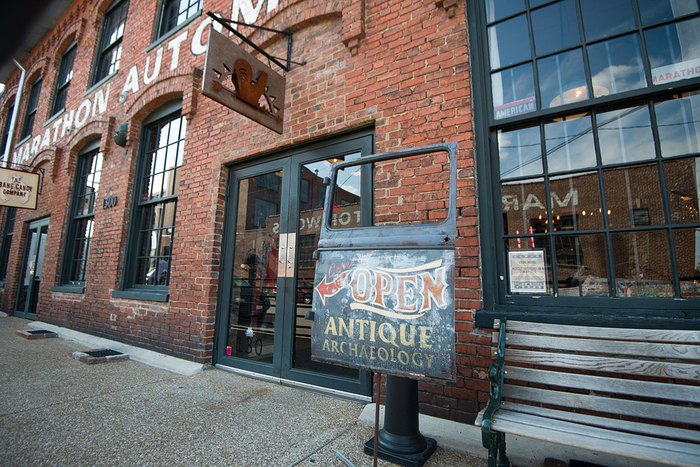 5 Best Places To Find Antiques In Nashville