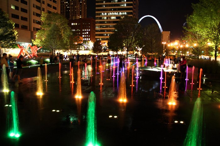 things to do in st louis at night