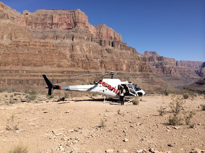 Serenity Helicopters (Boulder City)