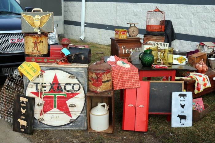 8 Of The Best Flea Markets In Illinois For Bargain Shopping