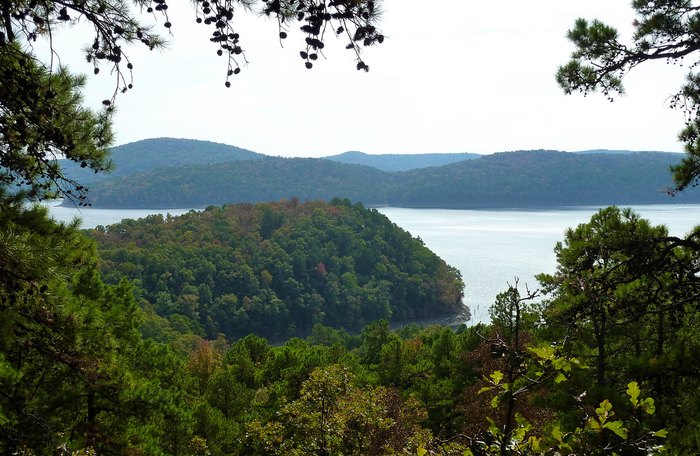 Visit These 5 Diamond Lakes In Arkansas For Pure R&R