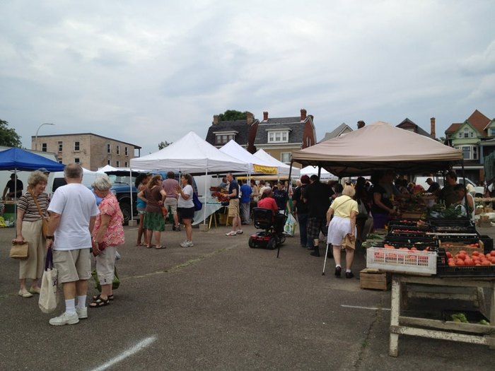 7 Best Farmers Markets In Pittsburgh