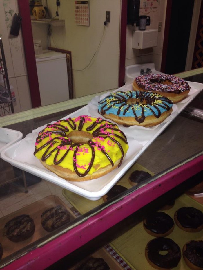 People Go Crazy For Boomerang Bakery In Deer Lodge, Montana