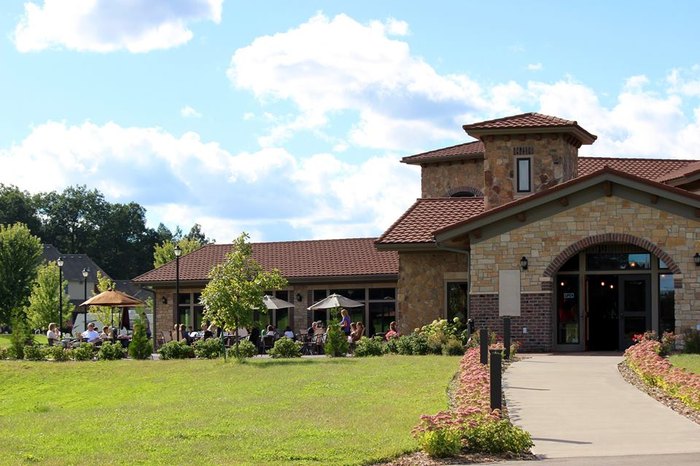 Beautiful Remote Winery: Belle Vinez In Wisconsin